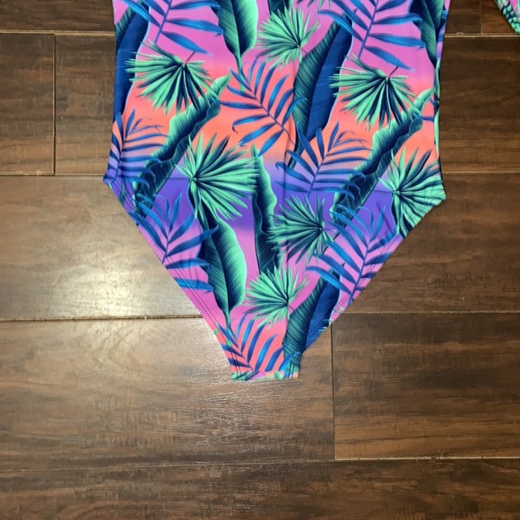 “Miami Baby” Long Sleeved Swimsuit - Size L - Fashion Nova ACCEPTING ALL OFFERS! - Picture 5 of 10